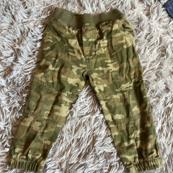 Bundle of toddler boy bottoms - Picture 7 of 7